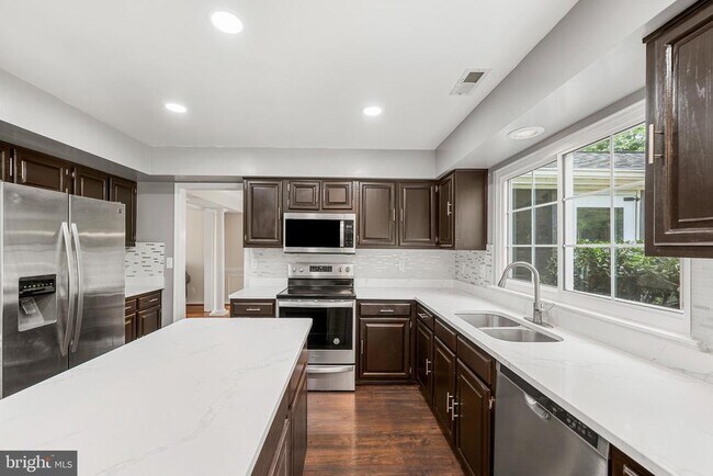 Building Photo - 2985 Marsh Hawk Dr