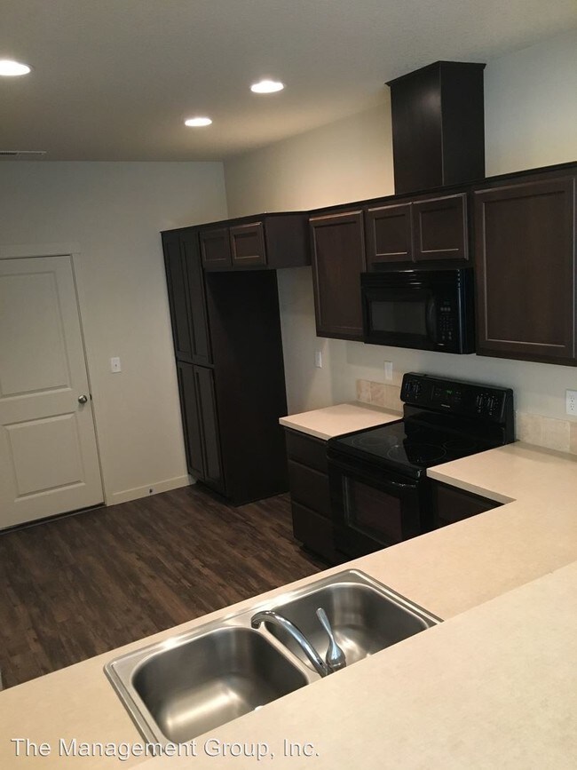 Foto del edificio - 3 br, 2.5 bath House - 13002 NE 26th Street