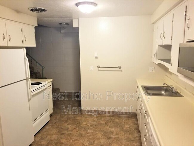 Foto del edificio - 884 S Curtis Rd