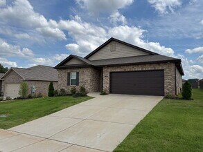 Building Photo - 106 Settlement Dr