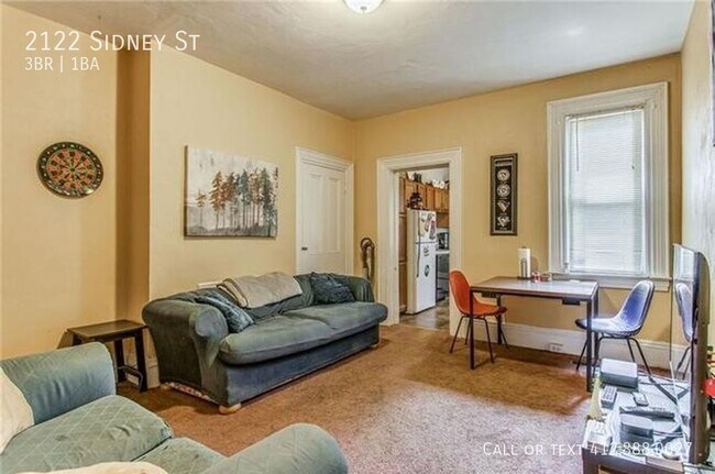 Foto del edificio - 3 bedroom 1 bath South Side!