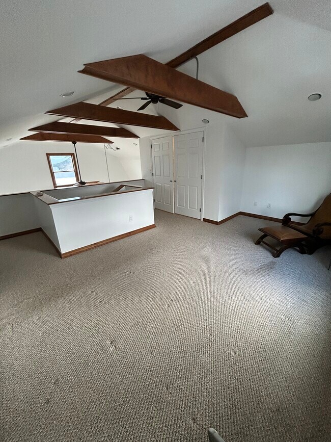 Foto del edificio - 61 Nelson Ave