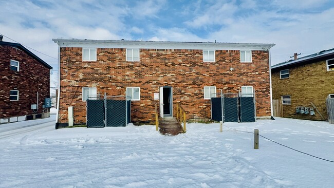 Fordhaven Rd - Fordhaven Rd Apartment