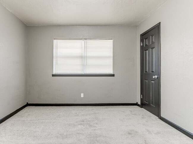 Foto del edificio - 1608 Magnolia Ave