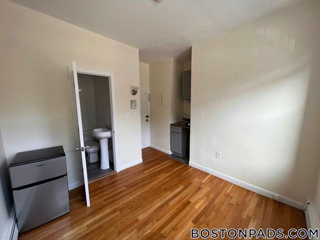 Building Photo - 49 S Huntington Ave