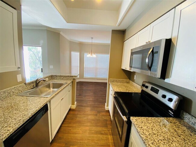 Foto del edificio - 6000 Shepherd Mountain Cove