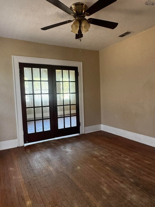 Foto del edificio - 2123 Ave G