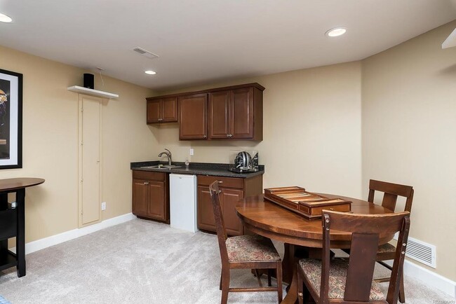 Foto del edificio - 9640 E Kent Pl