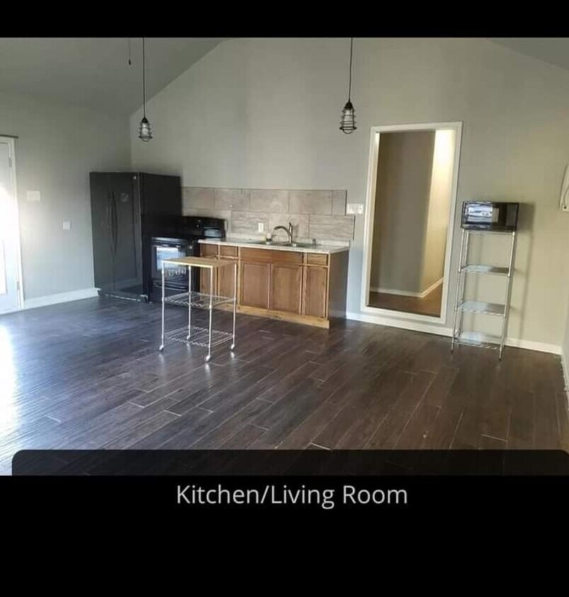 Foto principal - 1909 Brunson Ave