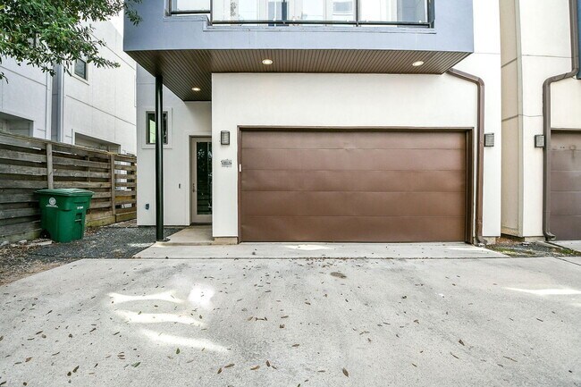 Foto del edificio - 3215 Garrow St