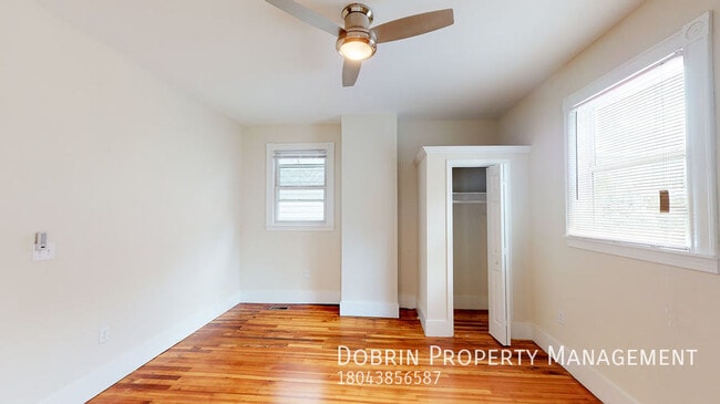 Building Photo - 409 S Pine St