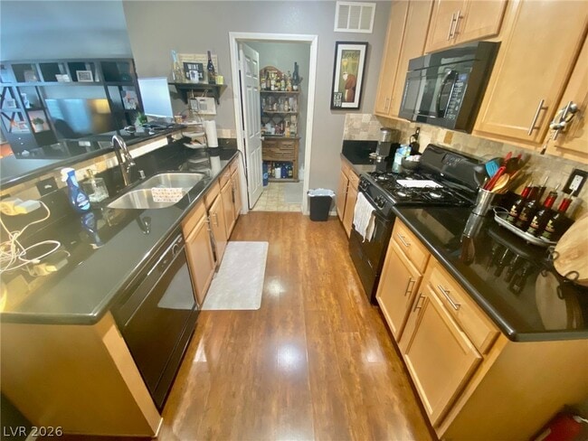 Building Photo - 3197 Jevonda Ave