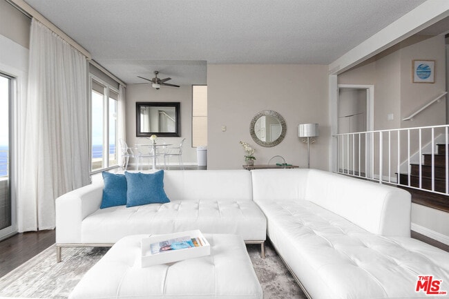 Building Photo - 18065 Coastline Dr