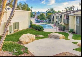 Building Photo - 830 W Lincoln Ave