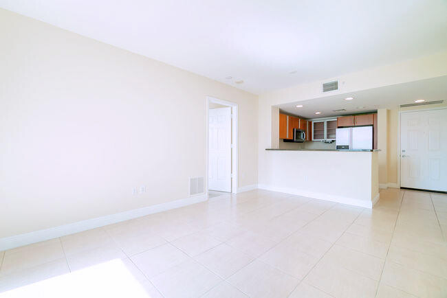 Building Photo - 610 Clematis St