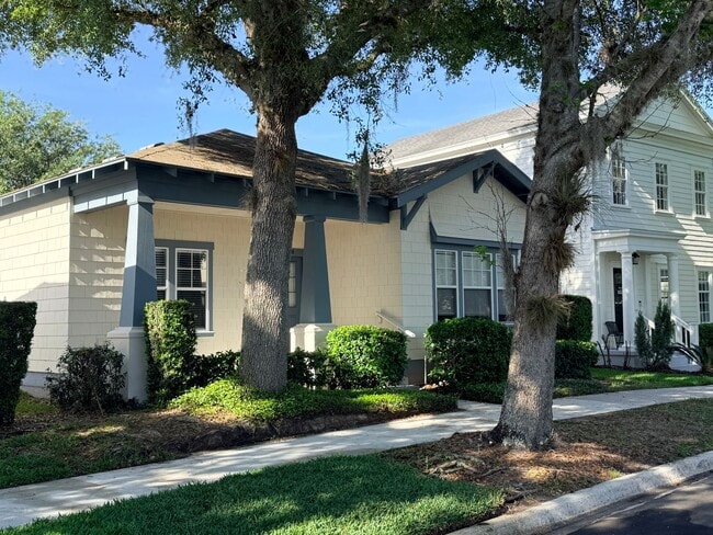 Building Photo - 1110 Oak Pond Dr