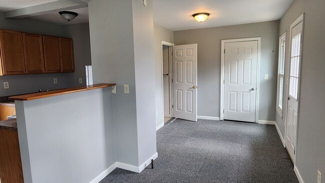 Foto del edificio - 1501 W Henley St
