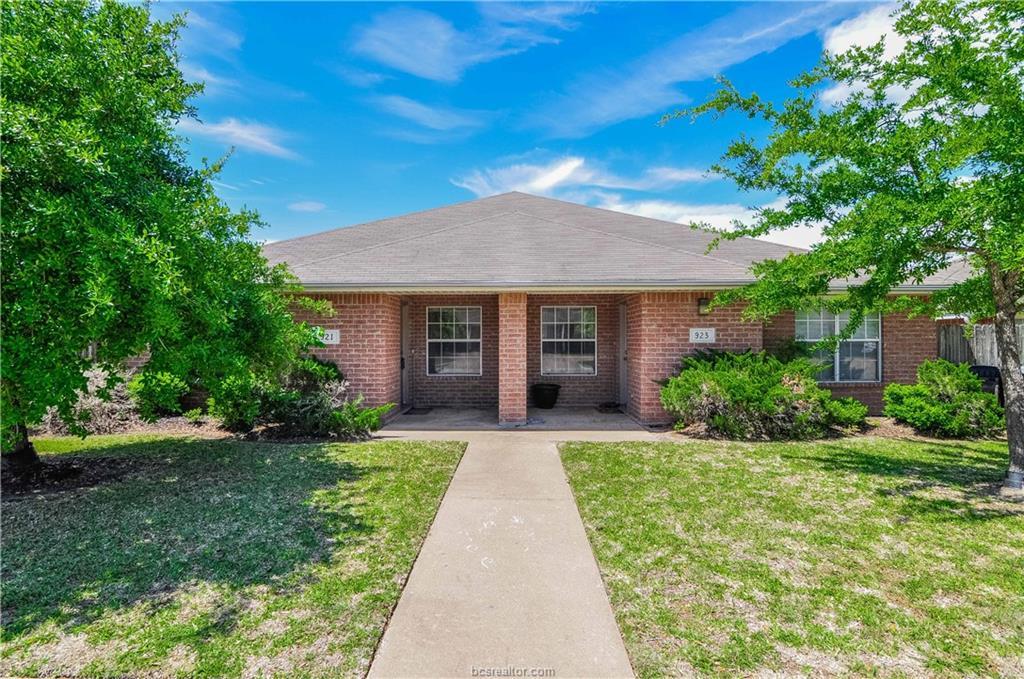 Foto principal - 921 Sun Meadow Ct