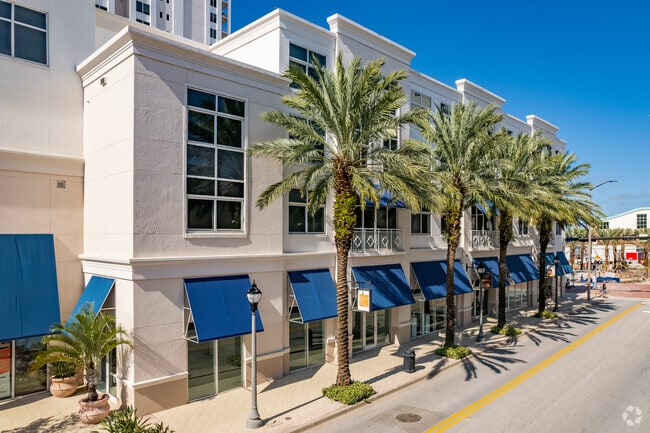 331 Cleveland St Clearwater, FL - Water's Edge Condominiums