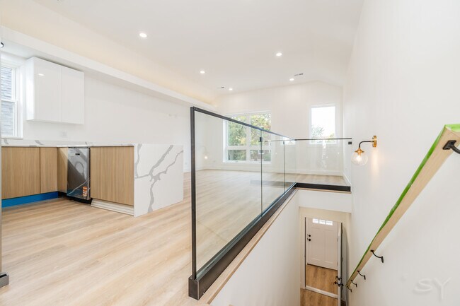 Foto del edificio - 2949 W 25th Pl