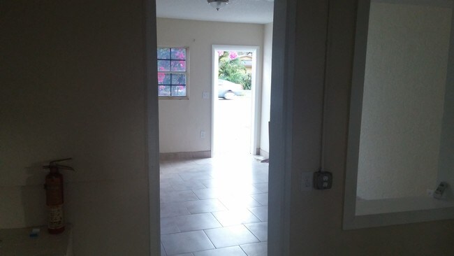 Foto del edificio - 1501 SW 24th St