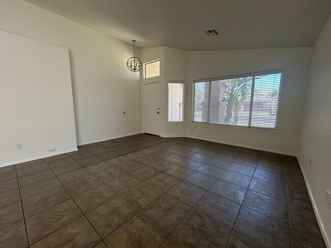 Foto del edificio - 3861 E Redfield Ct