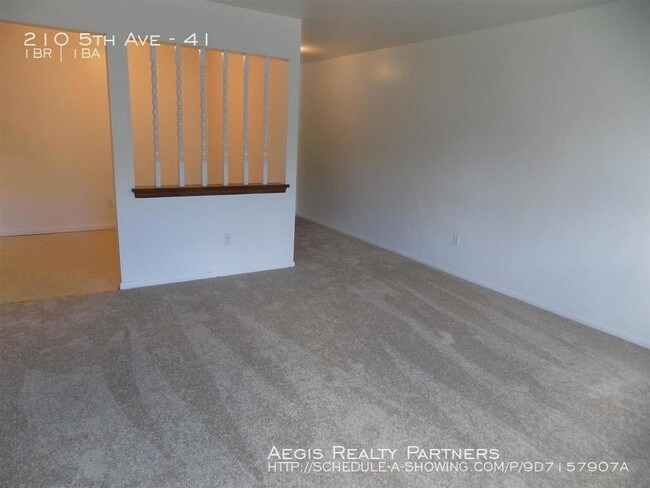 Building Photo - 210 5th Ave