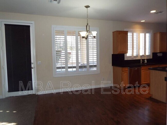 Building Photo - 1763 E Arabian Dr