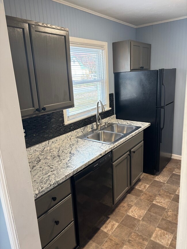 Foto del edificio - 148 W Moody Ave