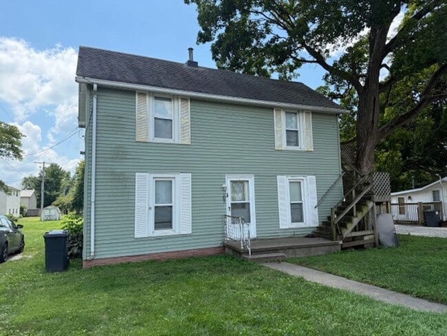 Building Photo - 107 W Prairie St