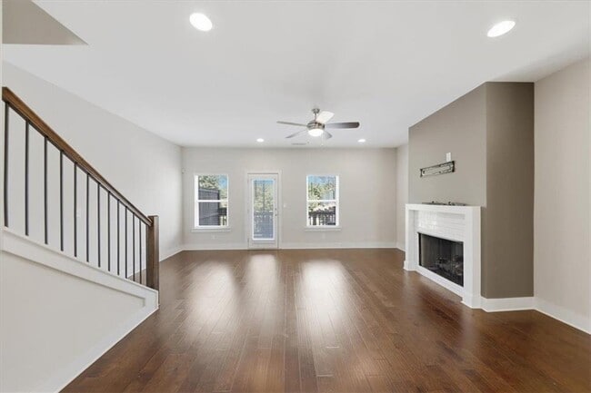 Building Photo - 3796 Oxford Cir