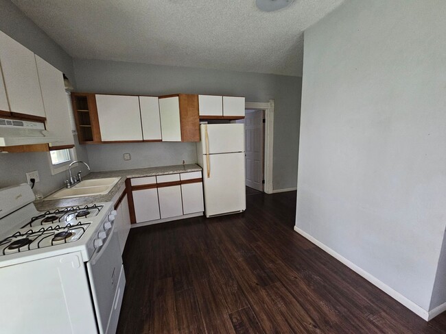 Foto del edificio - Cute 2bed 1 bath
