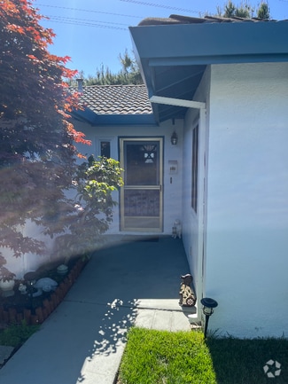 Building Photo - 3533 Woodford Dr