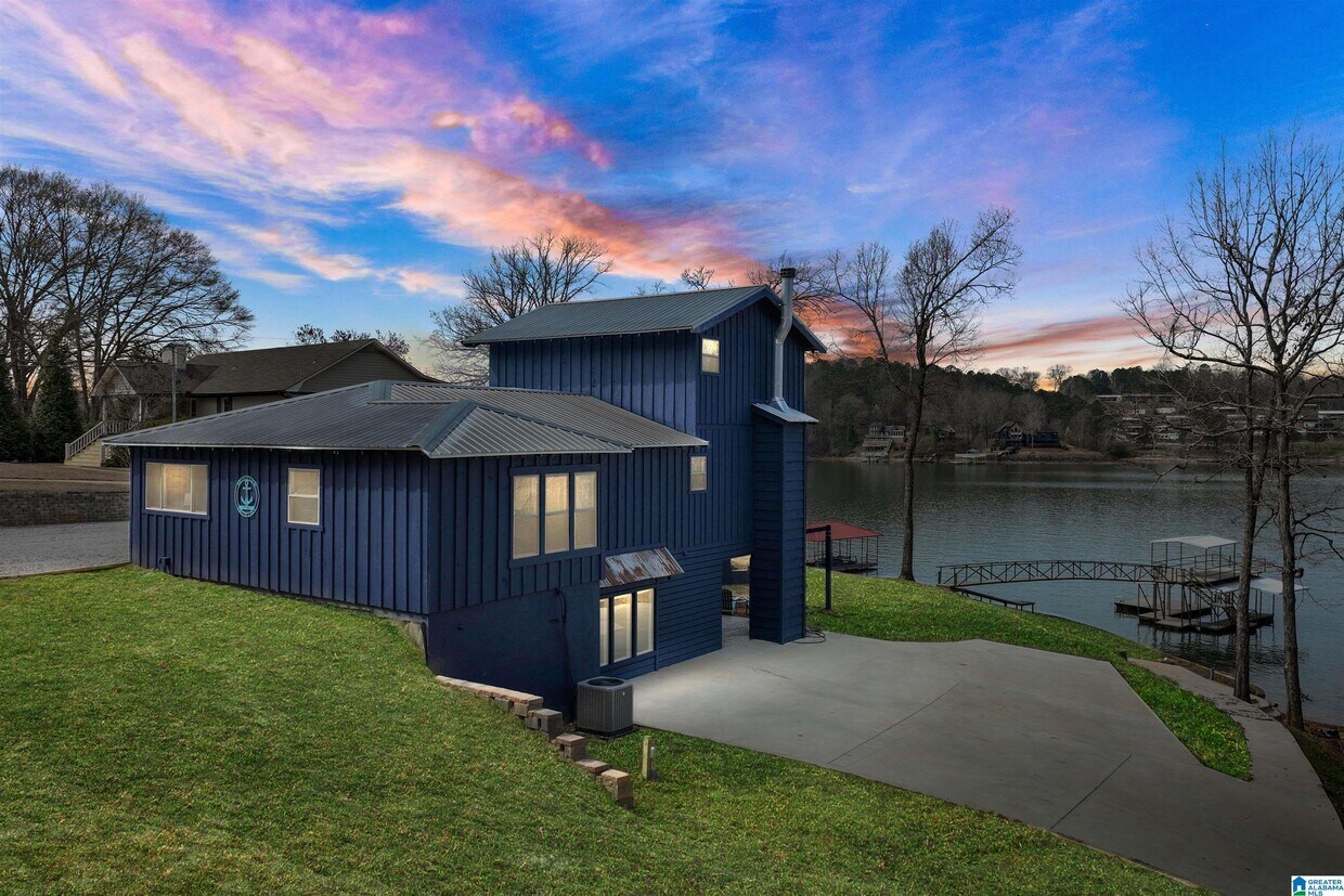 Foto principal - 346 Bridgeview Rd
