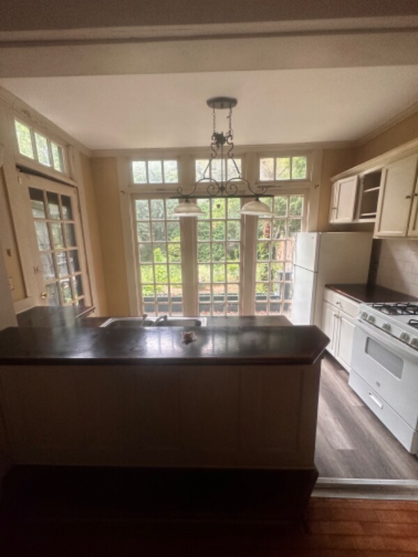 Building Photo - 80-82 Manton St