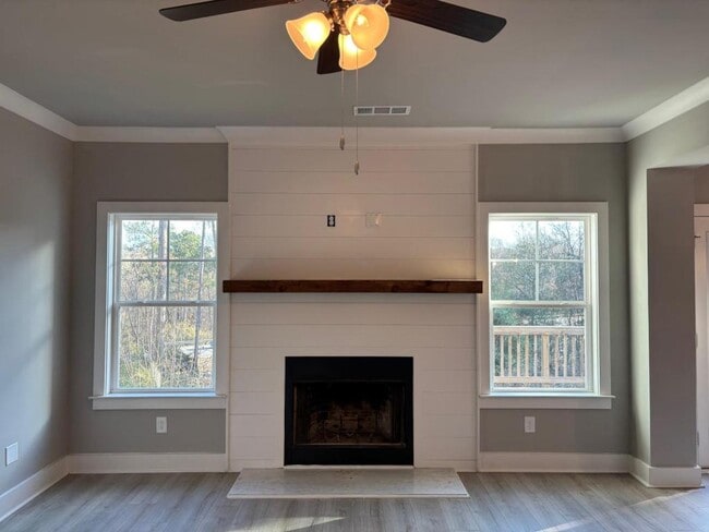 Building Photo - 249 Melba Ln