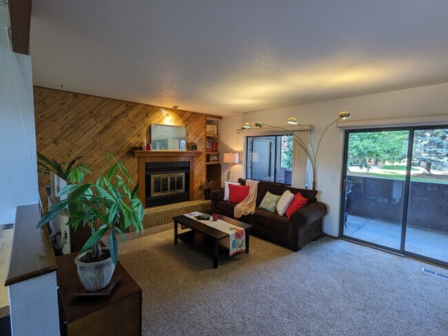Sala de estar - 525 Manhattan Dr