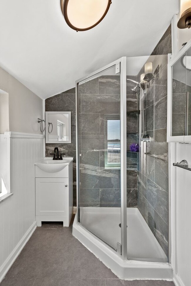 Gorgeous 3 bedroom home in North Versaille... - Gorgeous 3 bedroom home in North Versaille...