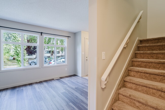Building Photo - Modern 3-Bedroom Suite in 4-Plex – Limited-Time Rental Incentive! Sign a 12-month lease and choos...