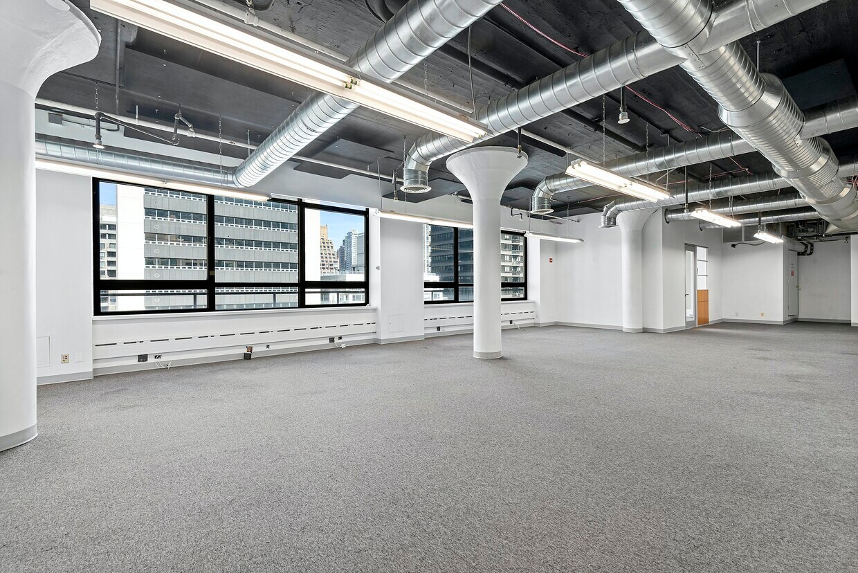 Foto principal - 3,500 SF Office Space for Lease near U.N