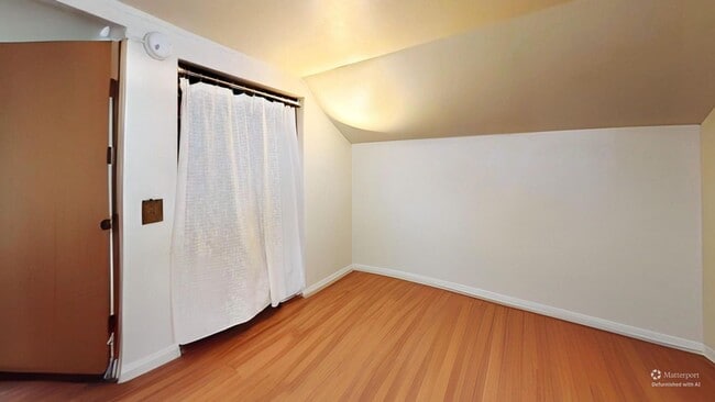 Building Photo - Spacious 5-Bedroom, 4-Bathroom Home Near UVM & Downtown Burlington (10 Walnut St)