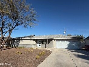 Building Photo - 8062 E Edgemont Ave