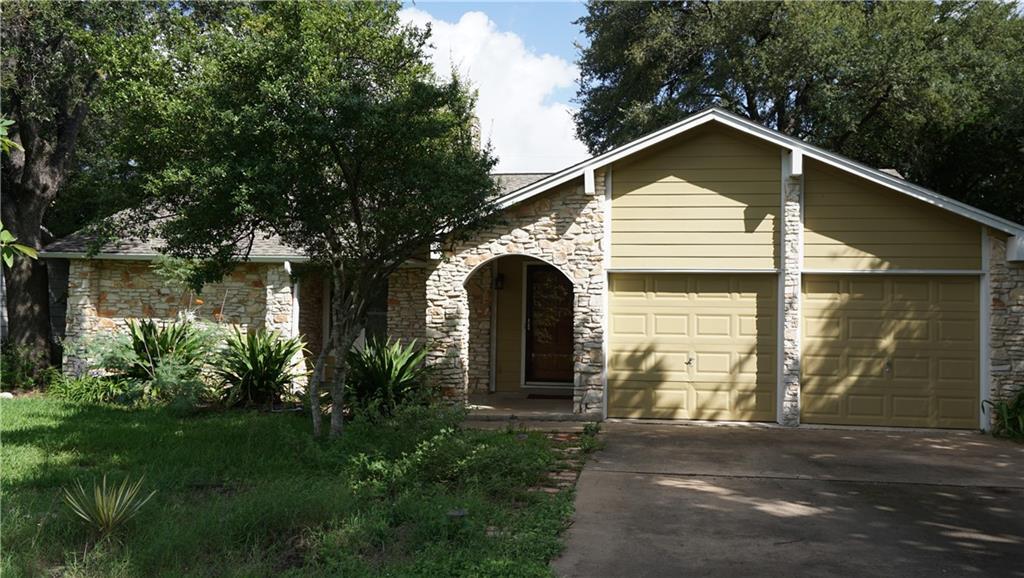 Primary Photo - 9502 Shady Oaks Dr