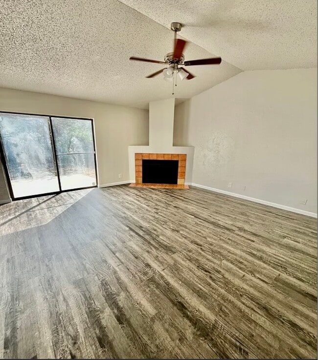 Building Photo - 2810 Diamond Fld