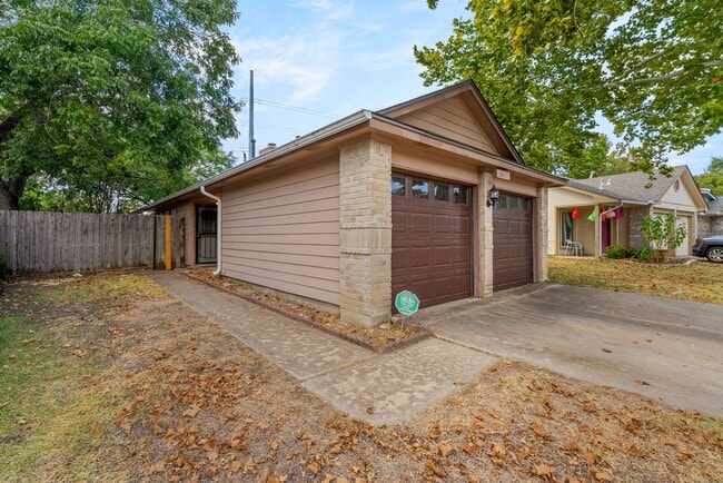 Building Photo - 3 Bedroom, 2 Bathroom Hidden Gem In Wells Branch!!!