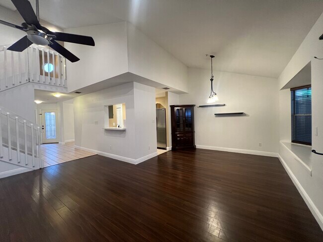 Foto del edificio - 755 Cove Way
