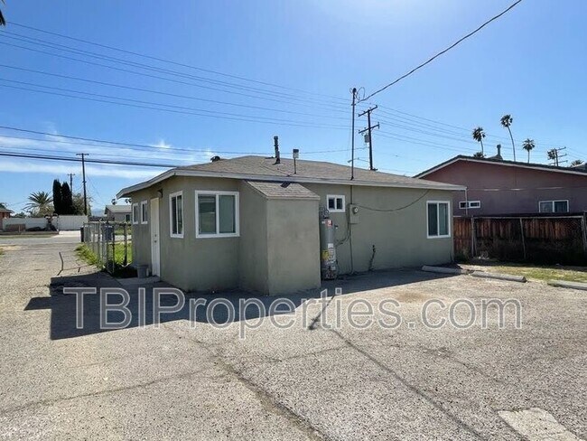 Foto del edificio - 7771 Philbin Ave