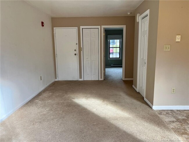 Foto del edificio - 74 Aspetuck Vlg