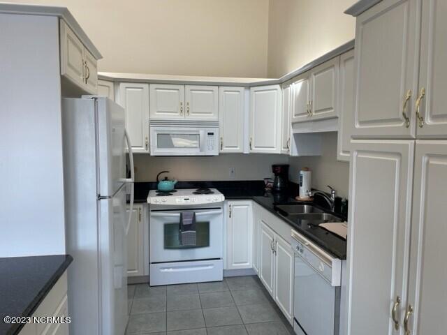 Building Photo - 3127 Lakeside Commons Dr SE