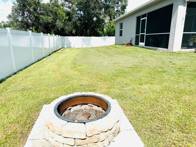 Foto del edificio - 3476 Brewster Rd